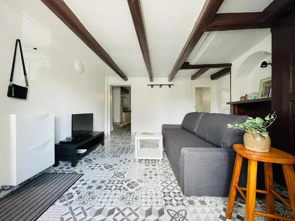 Apartment Dnn - Charming 1 Bedroom # Center Thiers # Free Parking, Wifi And Prime Video