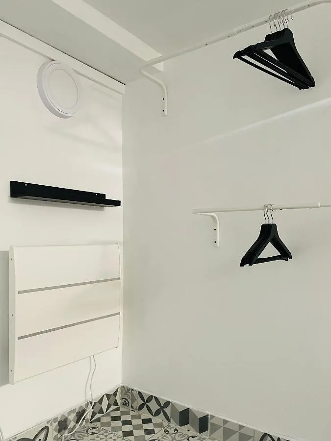 Dnn - Charming 1 Bedroom # Center Thiers # Free Parking, Wifi And Prime Video 0*,  France